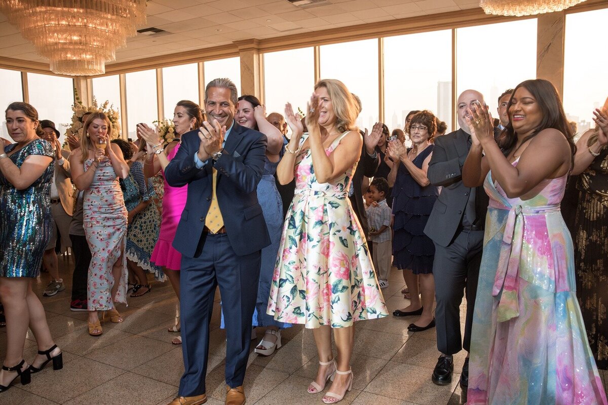 Bride-and-groom-first-dance-at-Giandos-8
