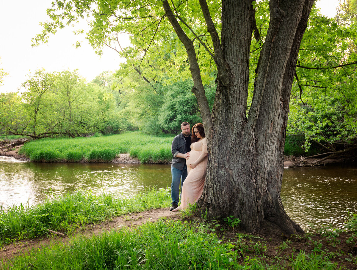 Maternity Photo by river Stillwater MN