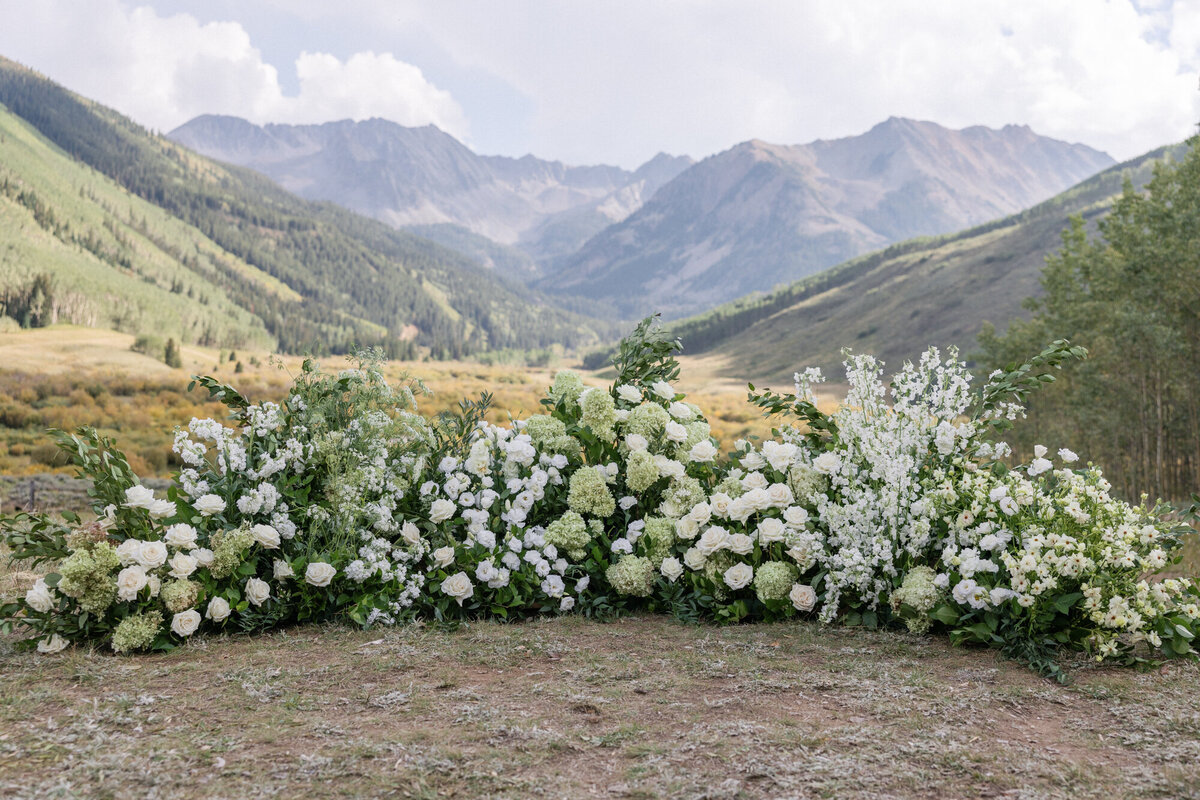 Pine_Creek_Cook_House_Luxury_Aspen_Wedding_by_Diana_Coulter-74