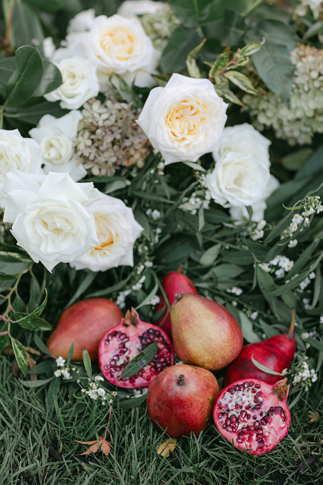 fall-wedding-ceremony-flowers