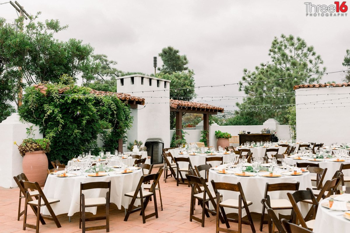 Historic Cottage wedding reception setup