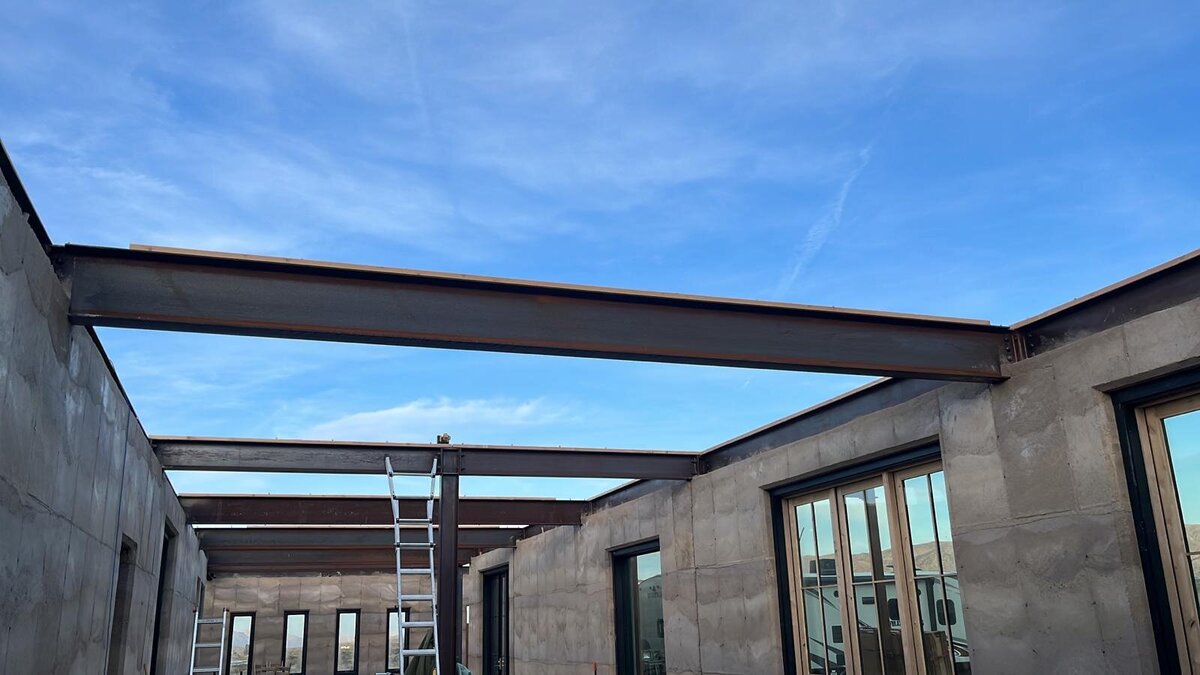 MEET US_steel open roof