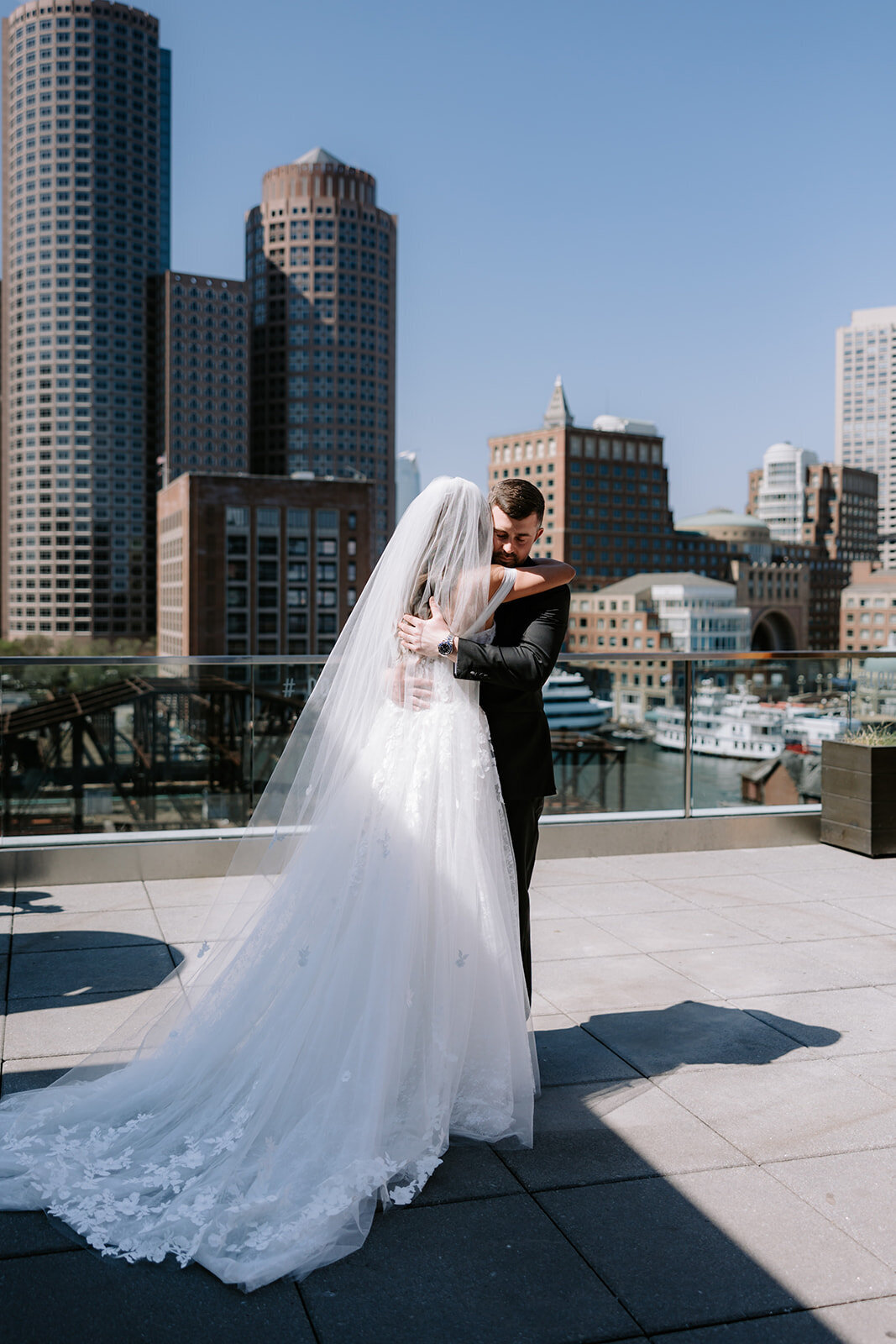 Courtney+Brad_TheEnvoyRooftop-FirstLook-12_websize