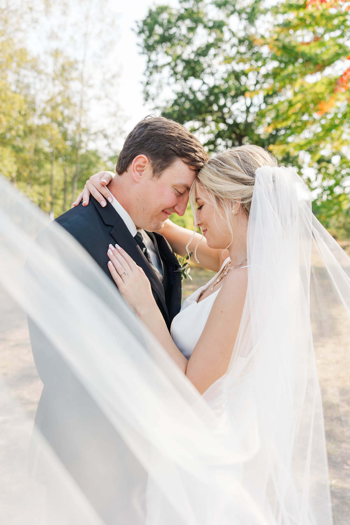 Leah Rohde Photography Traverse City Wedding Photographer Northern Michigan Engagement Weddings Lifestyle Photographer Photography Educator Photography Education41