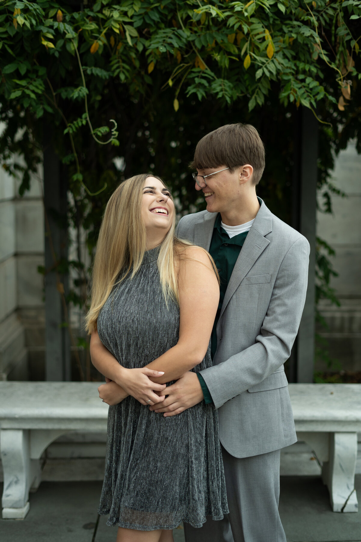 documentary-style engagement photos Cleveland museum of art