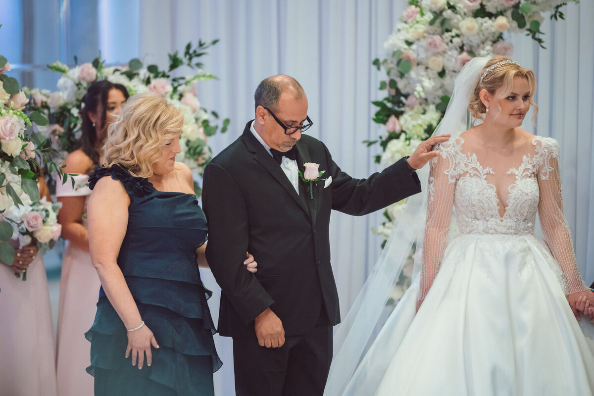 250613-Laura&Alex-Wedding-TheLegacyCastle-PomptonPlains-NJ-Previews-Web-191