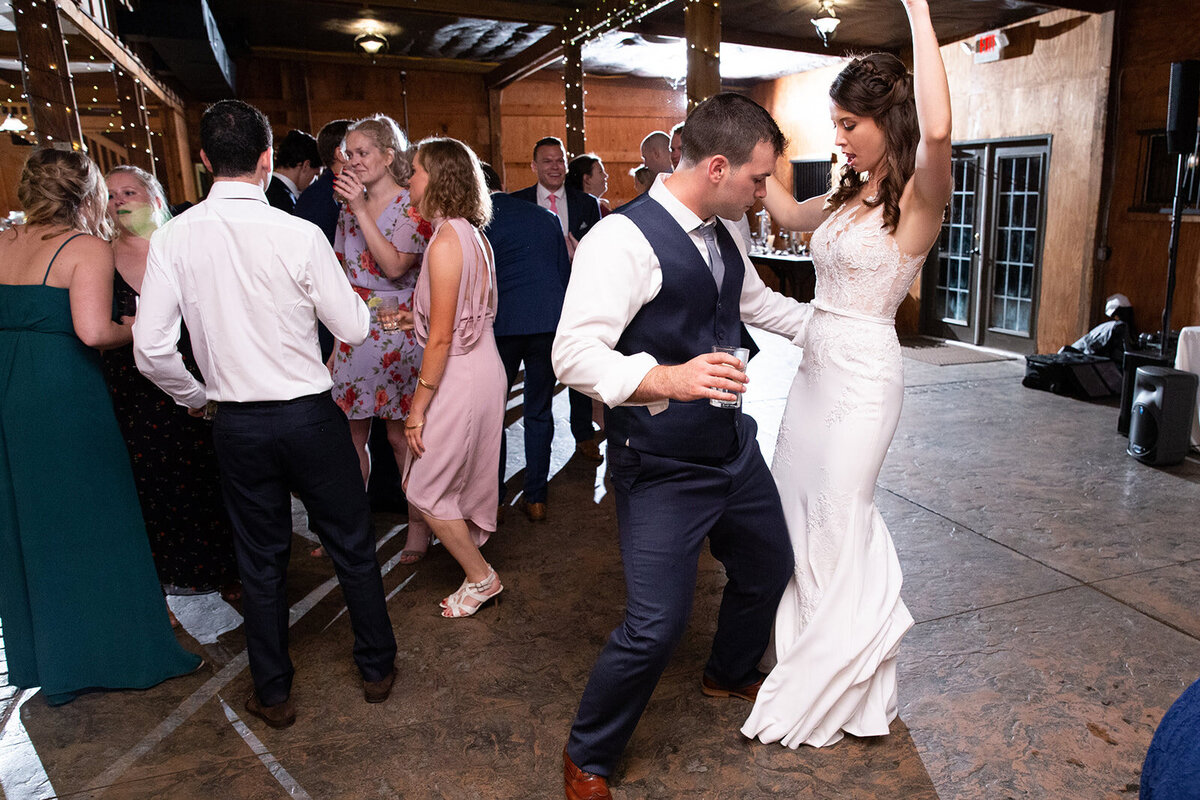 loudoun-studios-bluemont-vineyards-weddings-va00023