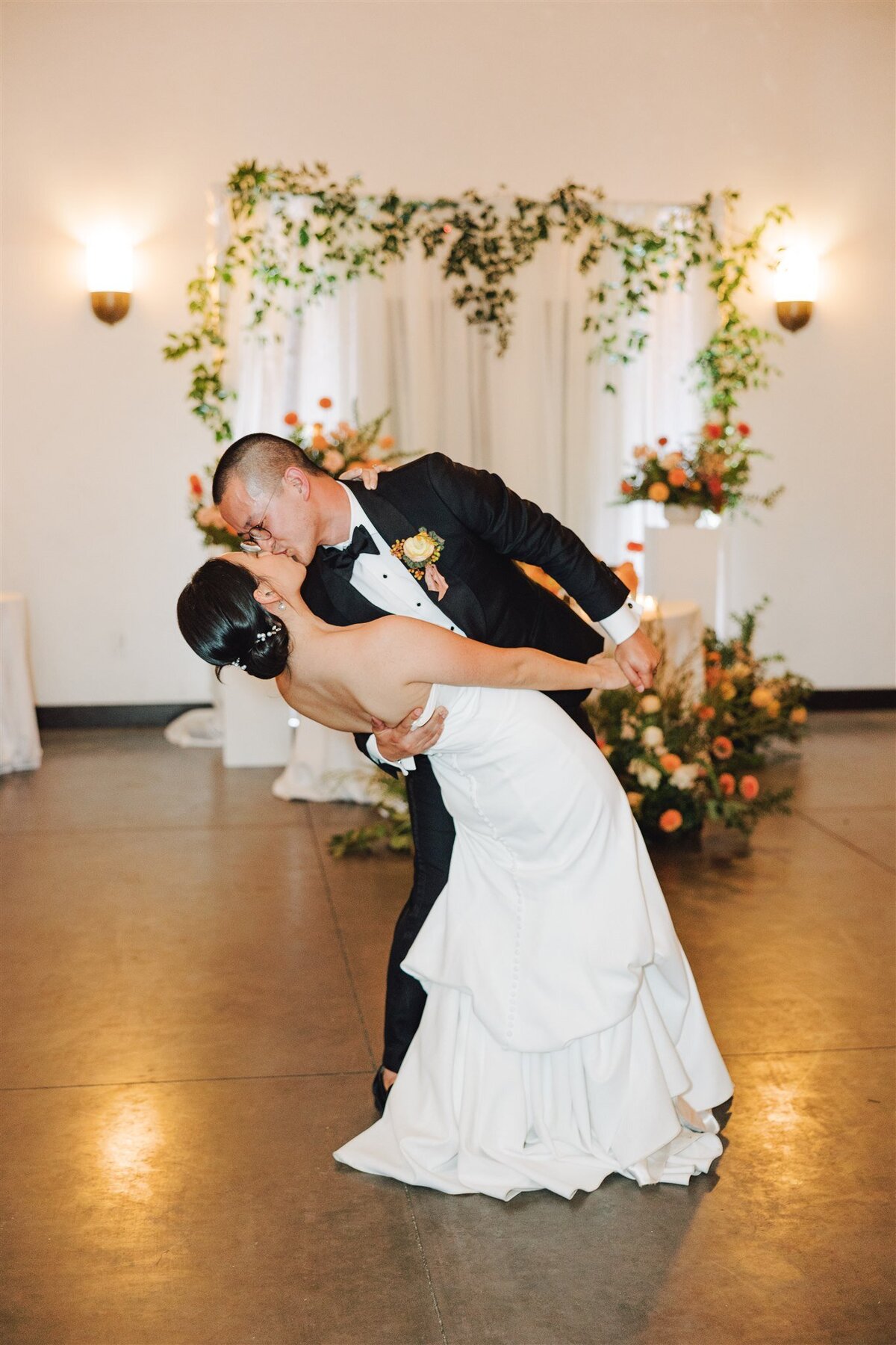 viansa-sonoma-wedding-annie-ben-ashley-carlascio-photography-0971