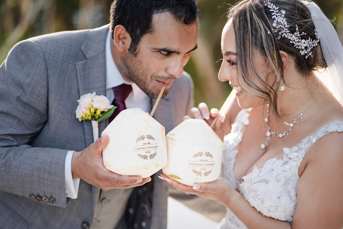 destination-wedding-bar-coconut-drinks-harry-mclaughlin-photography