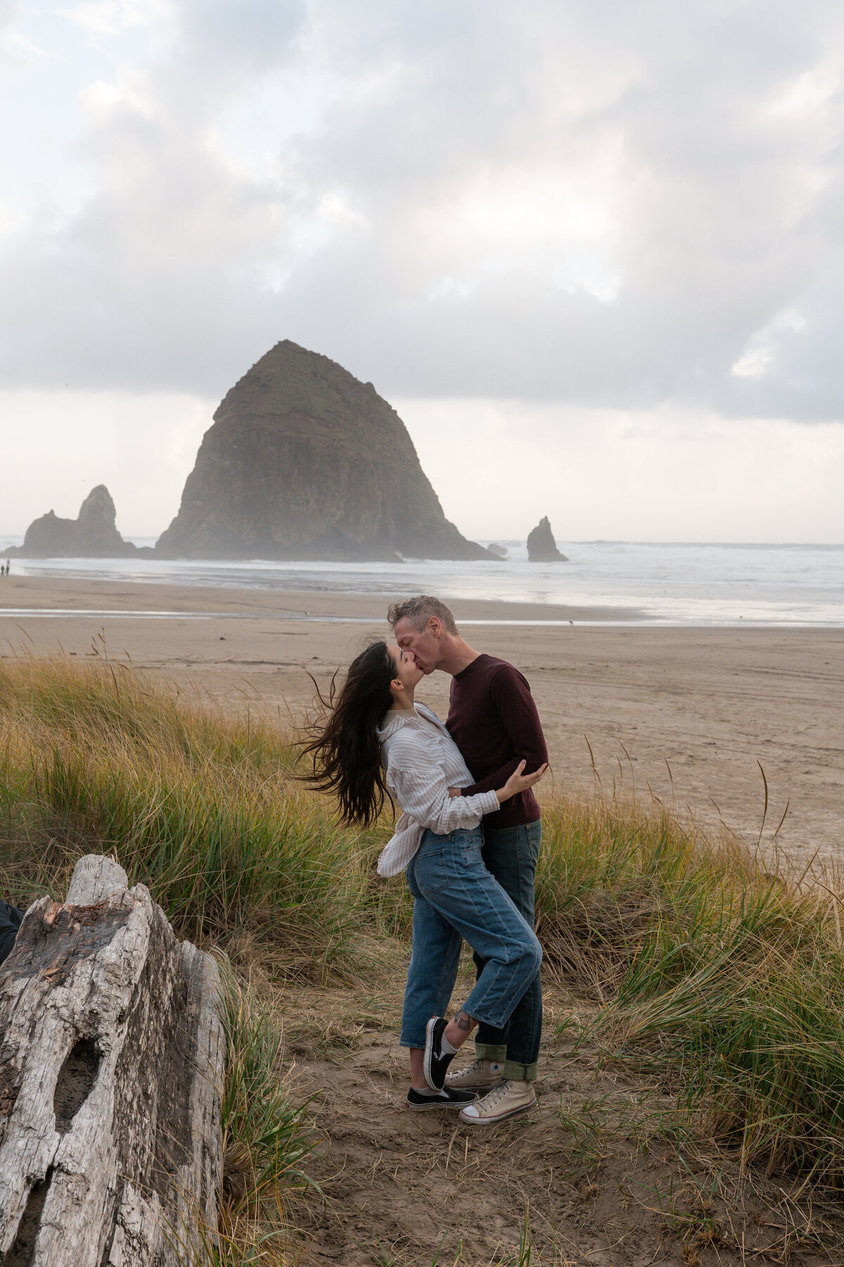 Cannon-Beach-Couples-Sofia-Mark-03