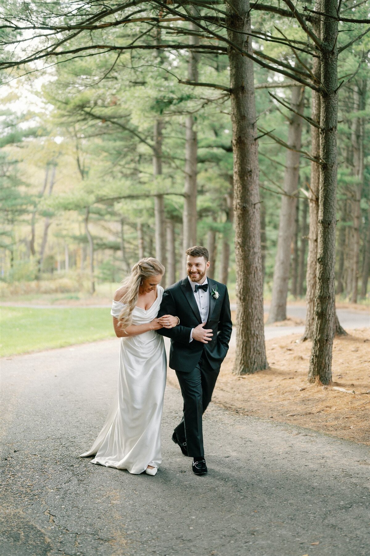 black-tie-wedding-classic-fun-vibes-shepherds-hollow-michigan-050