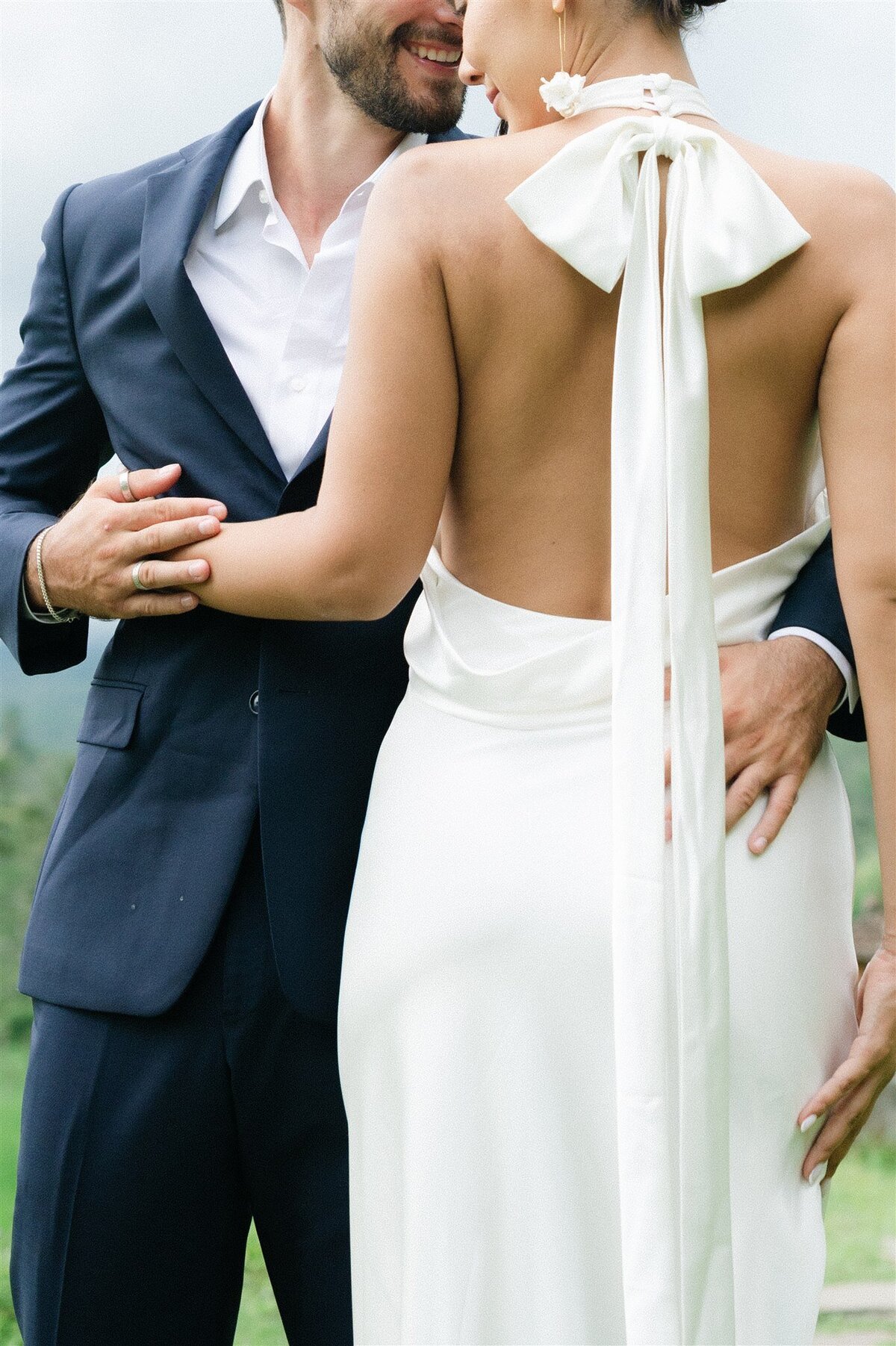 studio-dukesa-amy-huang-fine-art-destination-wedding-film-photography-showit-design-partner-bali-hideout-3