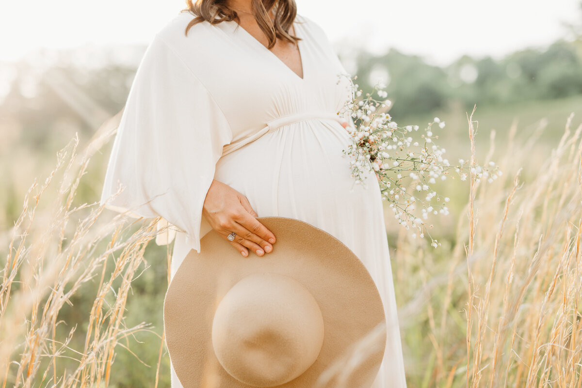 Belleville IL Maternity Session Outdoor Sunset