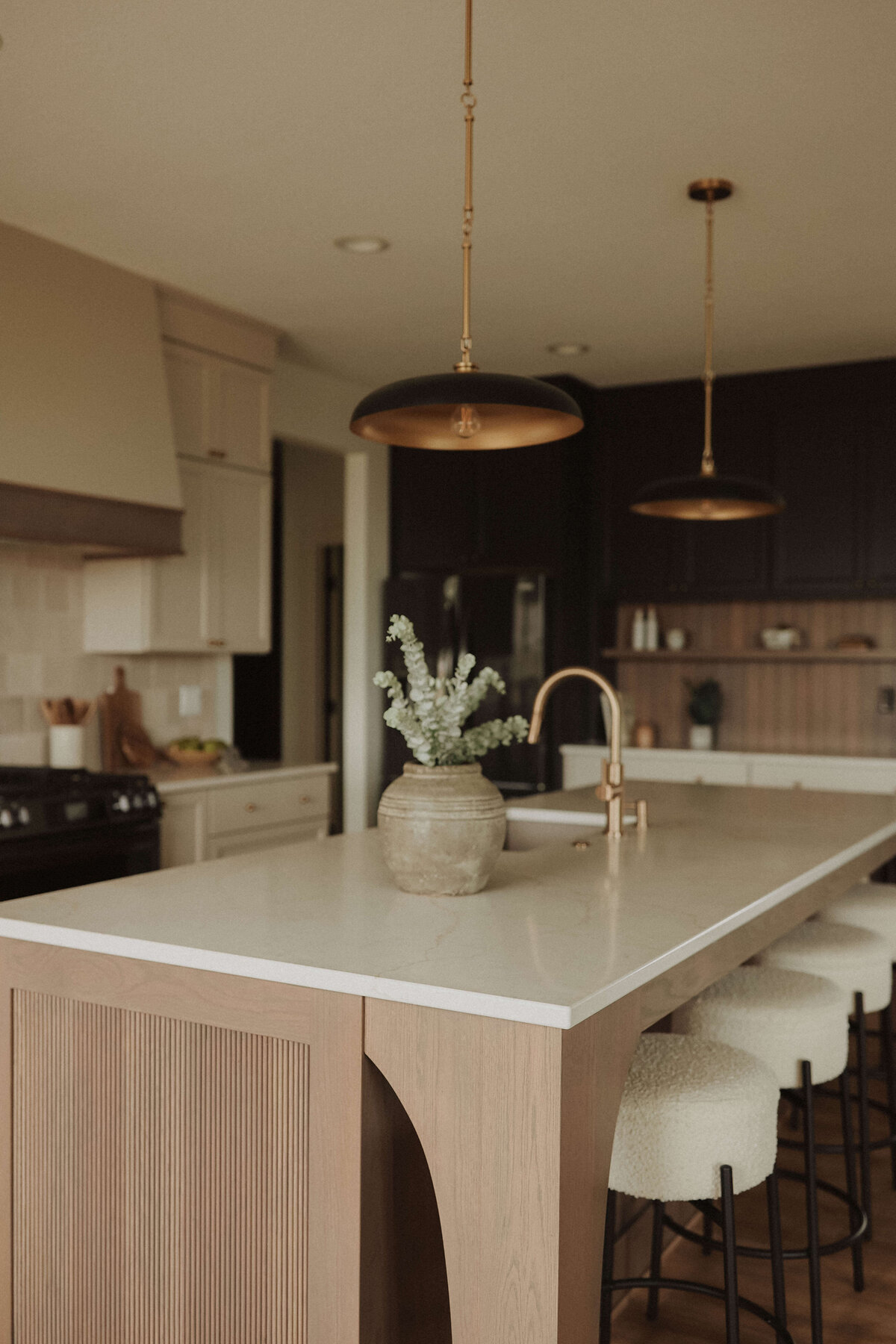 3029-Kitchen-Grimes-Central-Iowa-Custom-Home-JRL-Builders-3F1A4262