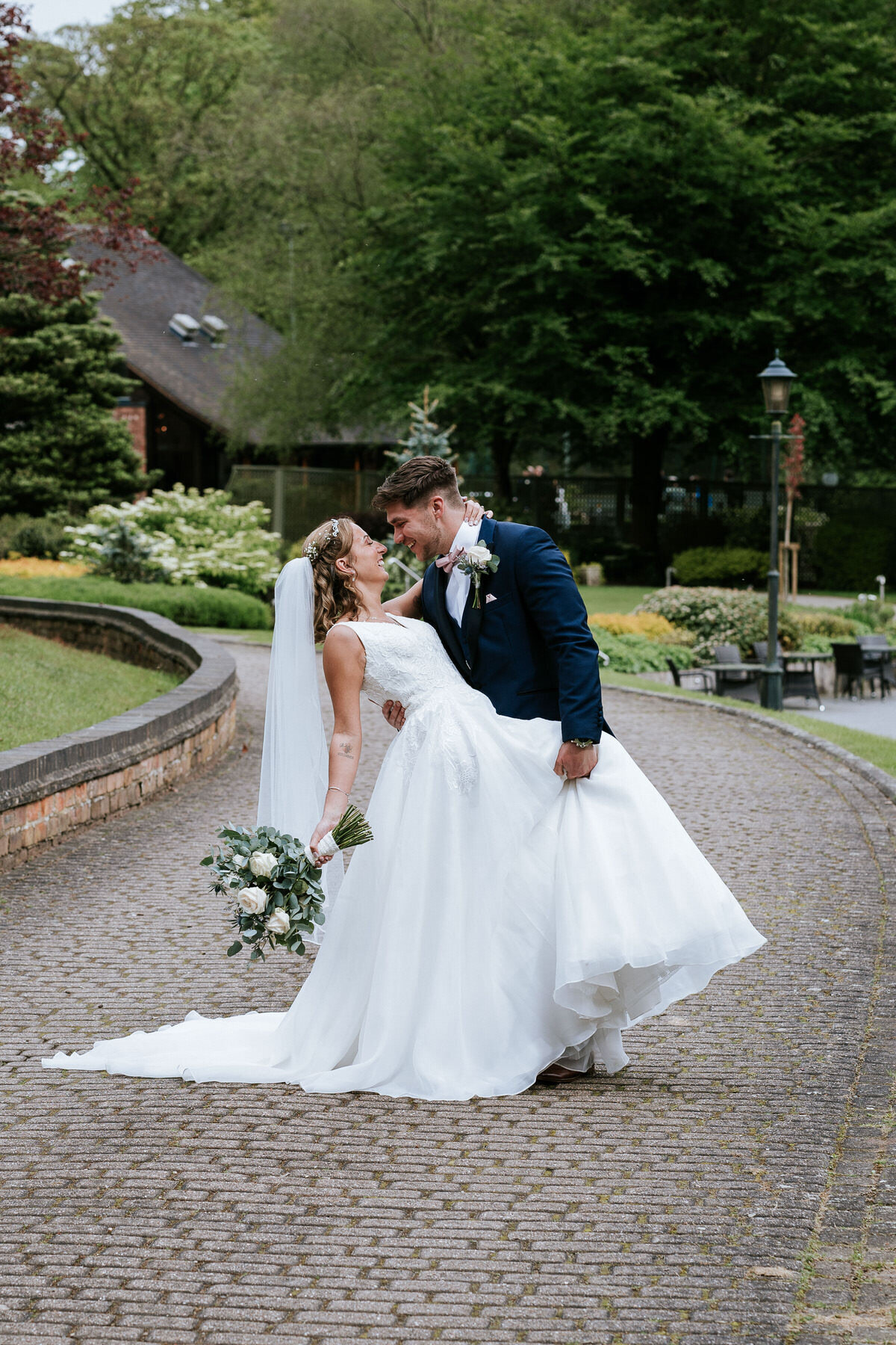 0494Chelsey and Tom - Moddershall Oaks - DanTomkins Photography-1