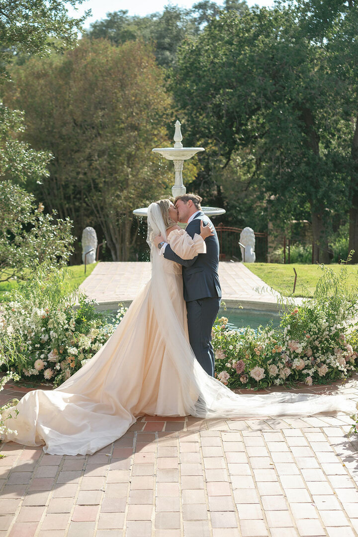 Commodore Perry Estate Wedding Austin Wedding Photographer Megan Kay Photography -107