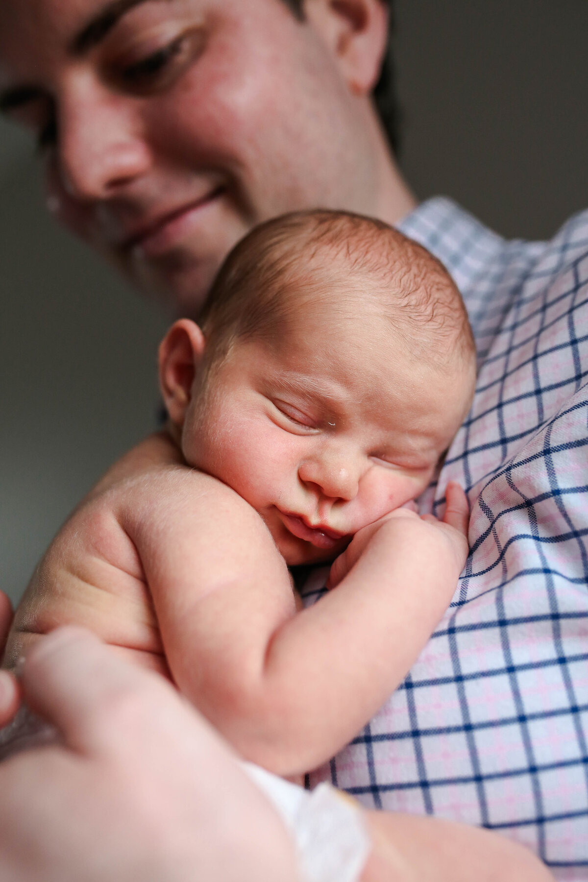 Natural newborn photography for Haslemere, Godalming, Cranleigh and Farnham