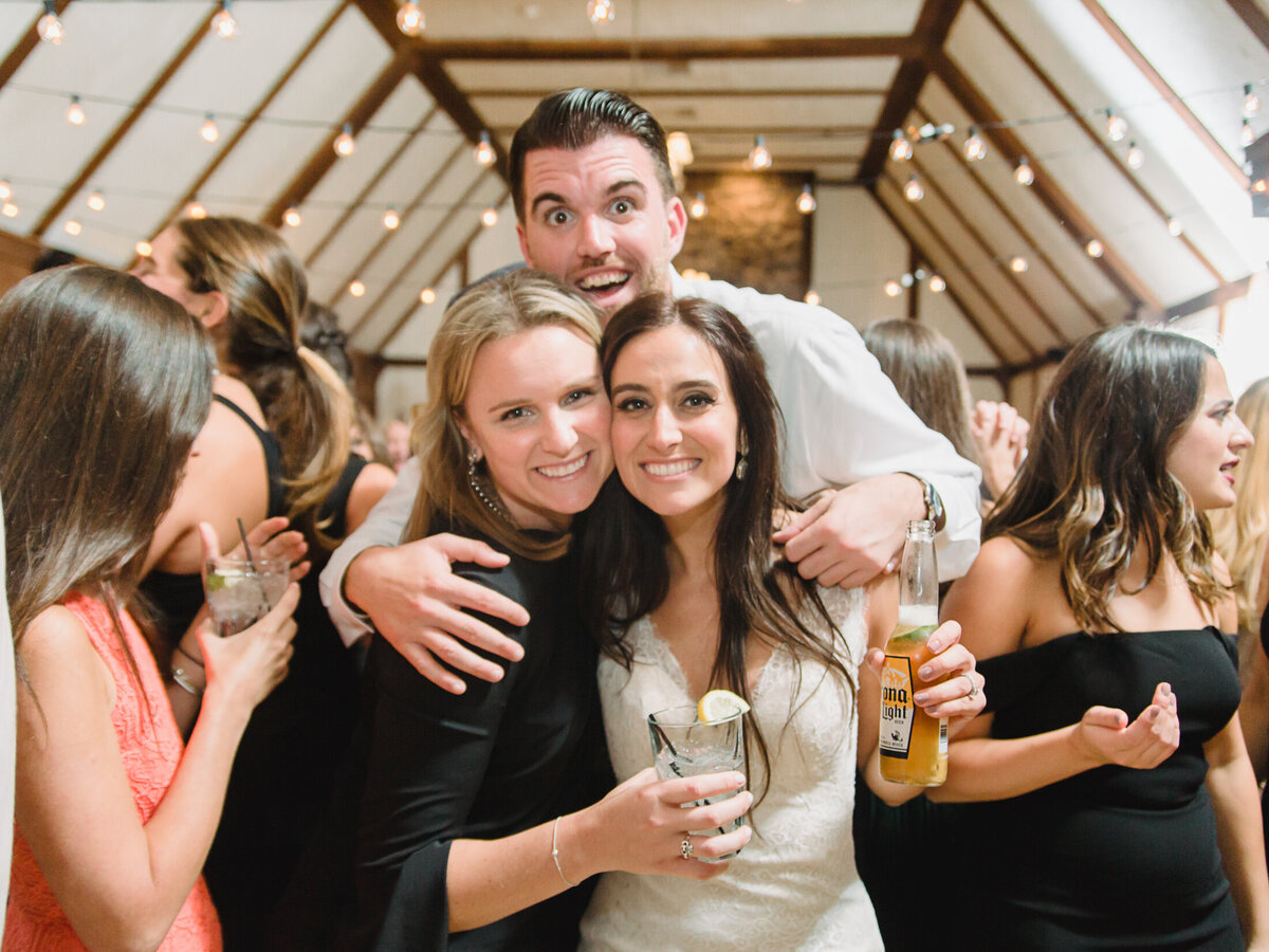 Lizzie_James_Valhalla_Lake_Club_Weddng_Preview-164