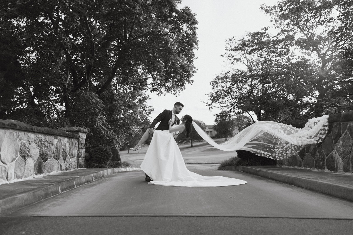 250802-Lauren&Nicholas-BrooklakeCountryClub-Wedding-FlorhamPark-NJ-Previews-Web-124