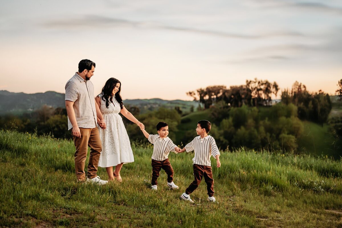 family of 4 in lafayette hills playing follow the leader