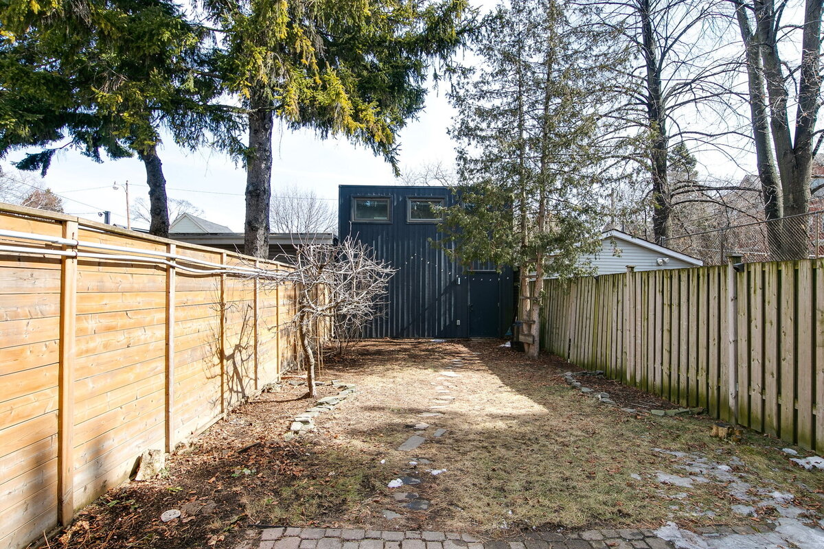 54-web-or-mls-74_004_Backyard