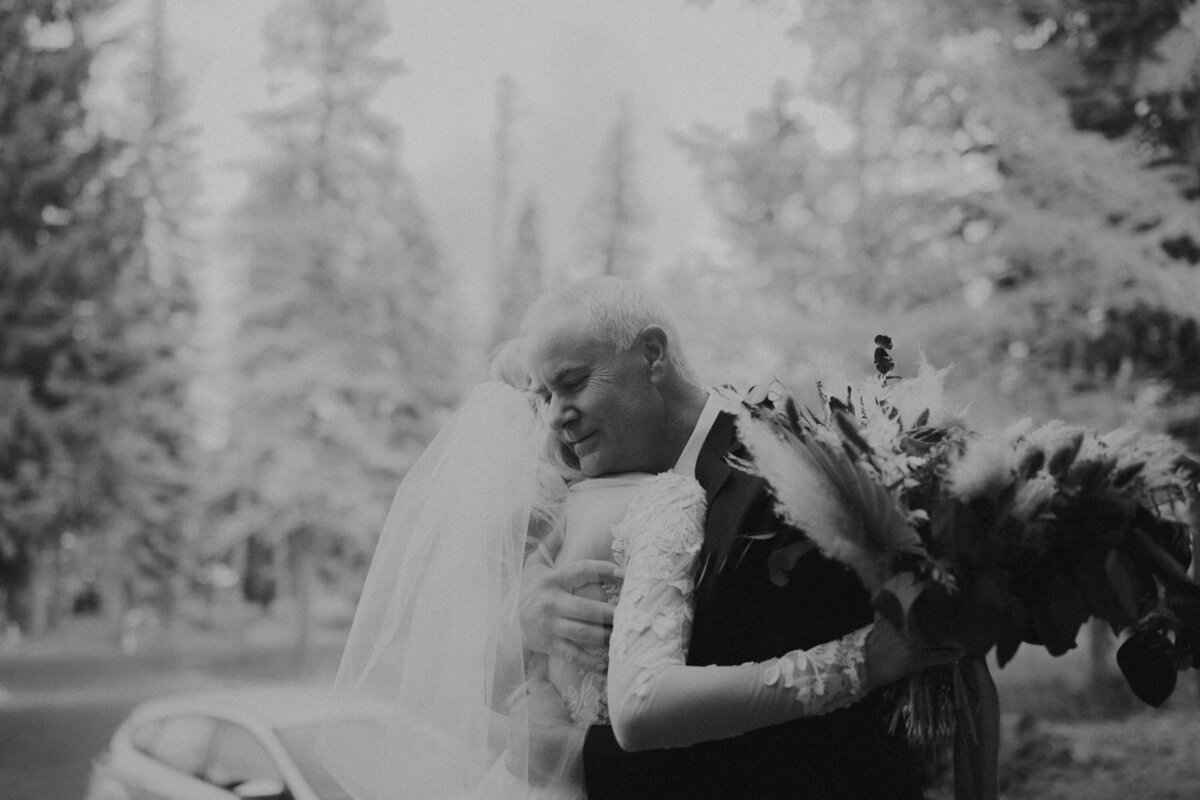 Kelsey-S-Photography-Minnesota-Wedding-Lifestyle-Photographer-Danica-Shawn-Weddings-306