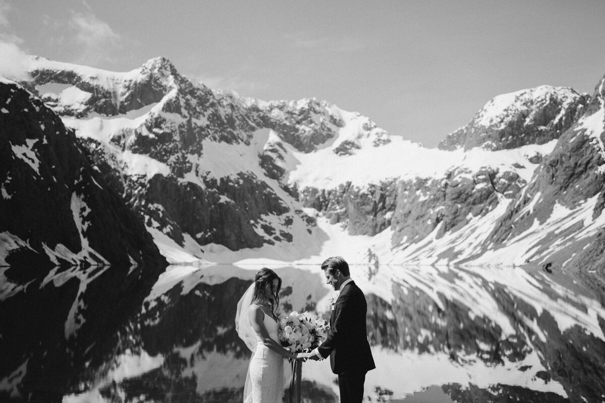 Victoria-Jossi-Lake-Erskine-Elopement-128