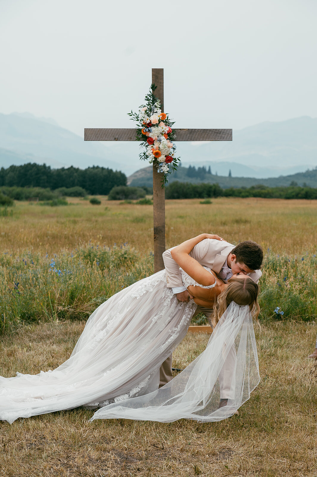 presley-gray-photo-Montana-ranch-elopement-5106