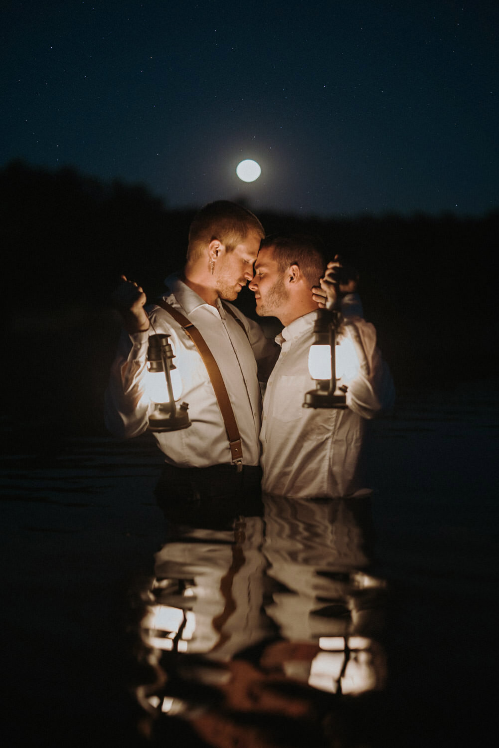gay-lgbtq-elopement-couple-lanterns