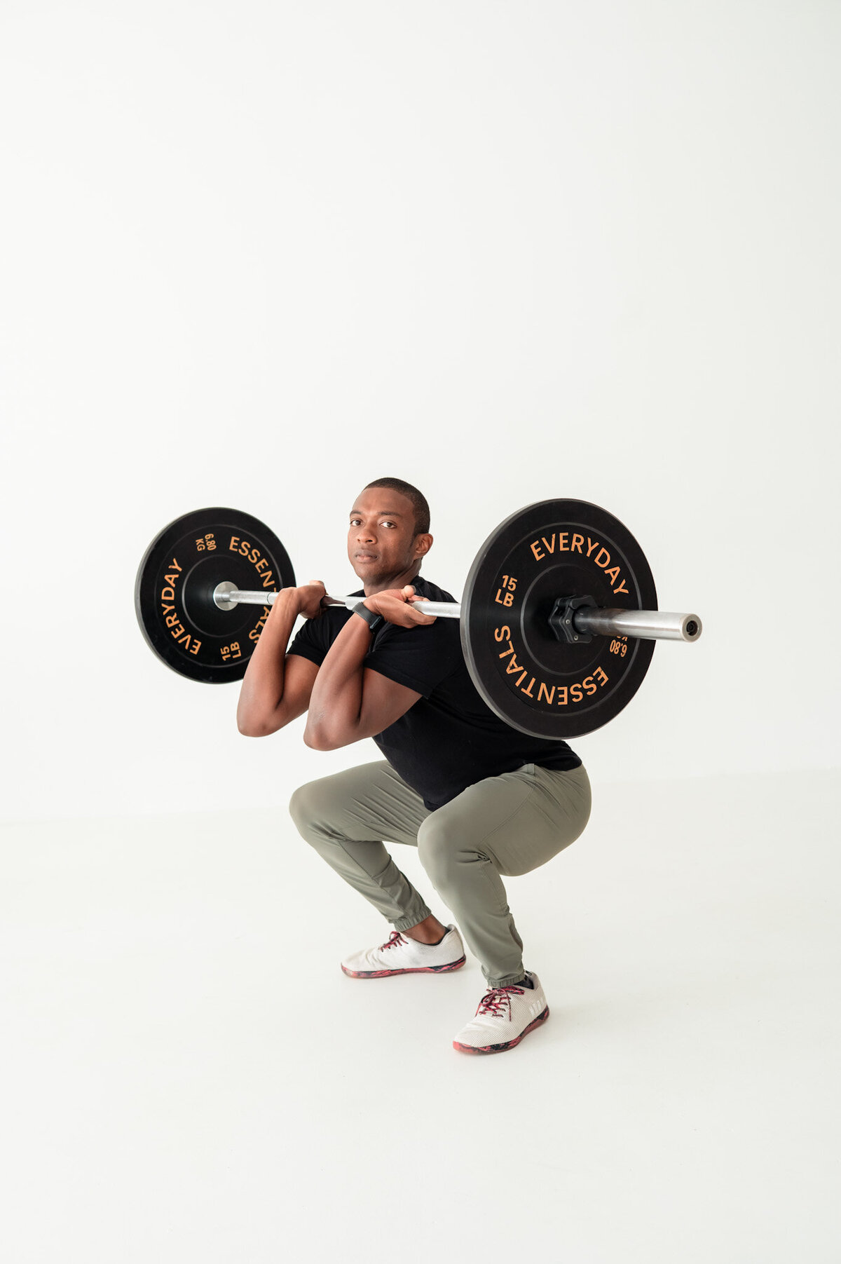 jeffs-gym-team-of-six-casual-studio-photo