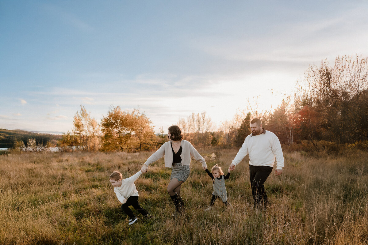 akp_robergefamily2024_120-small