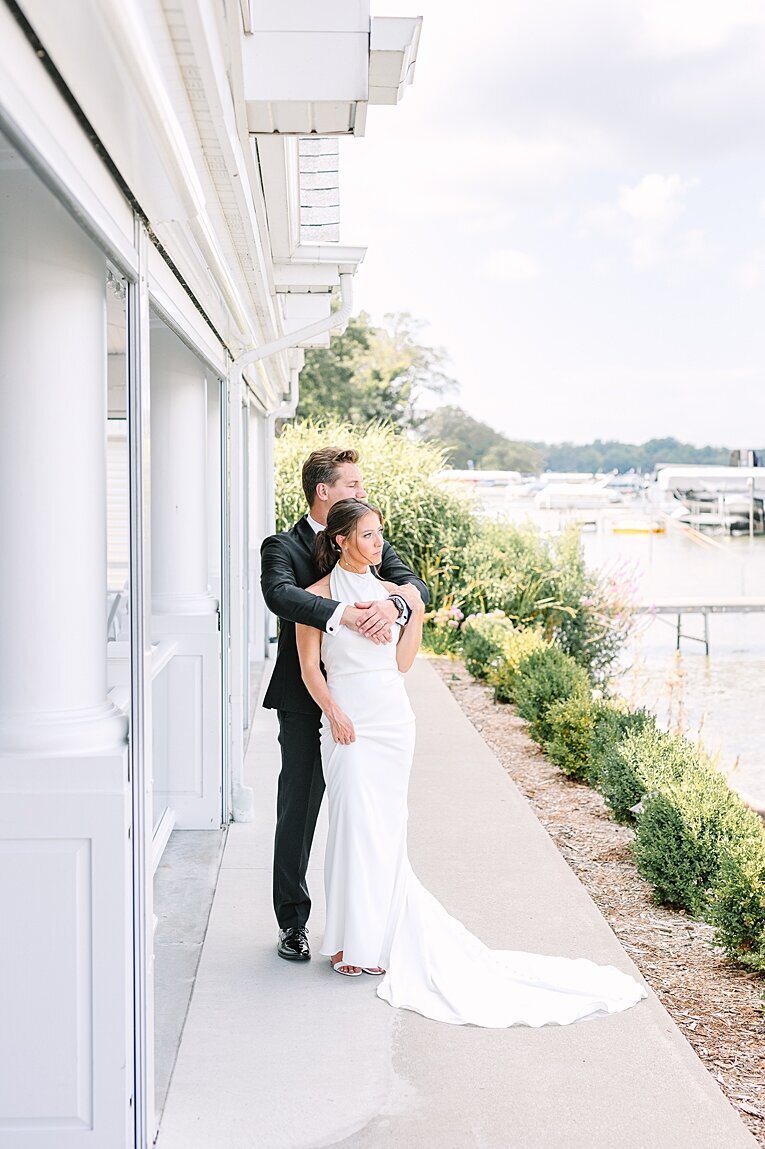 bay-pointe-inn-shelbyville-grand-rapids-michigan-wedding-photographer_0011