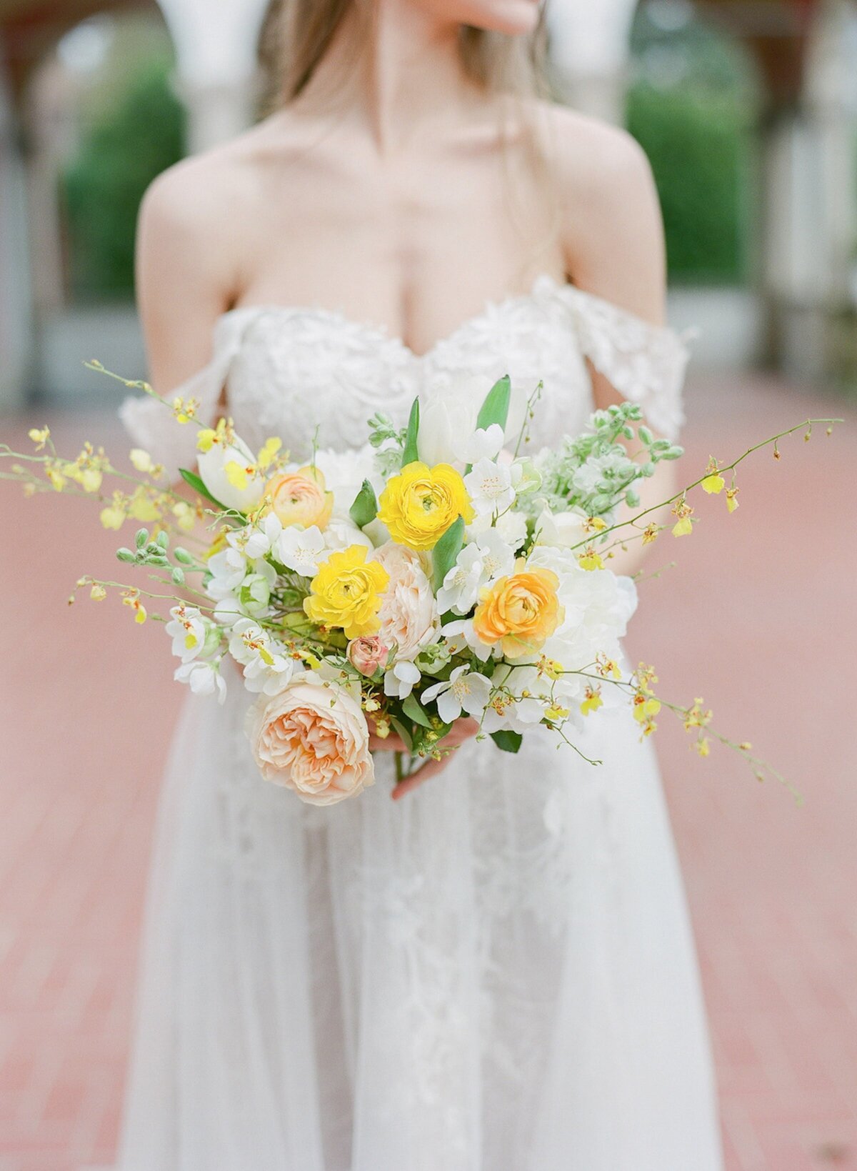 Airy Wedding Flowers | Milwaukee Florist | Feisty Flowers - 3