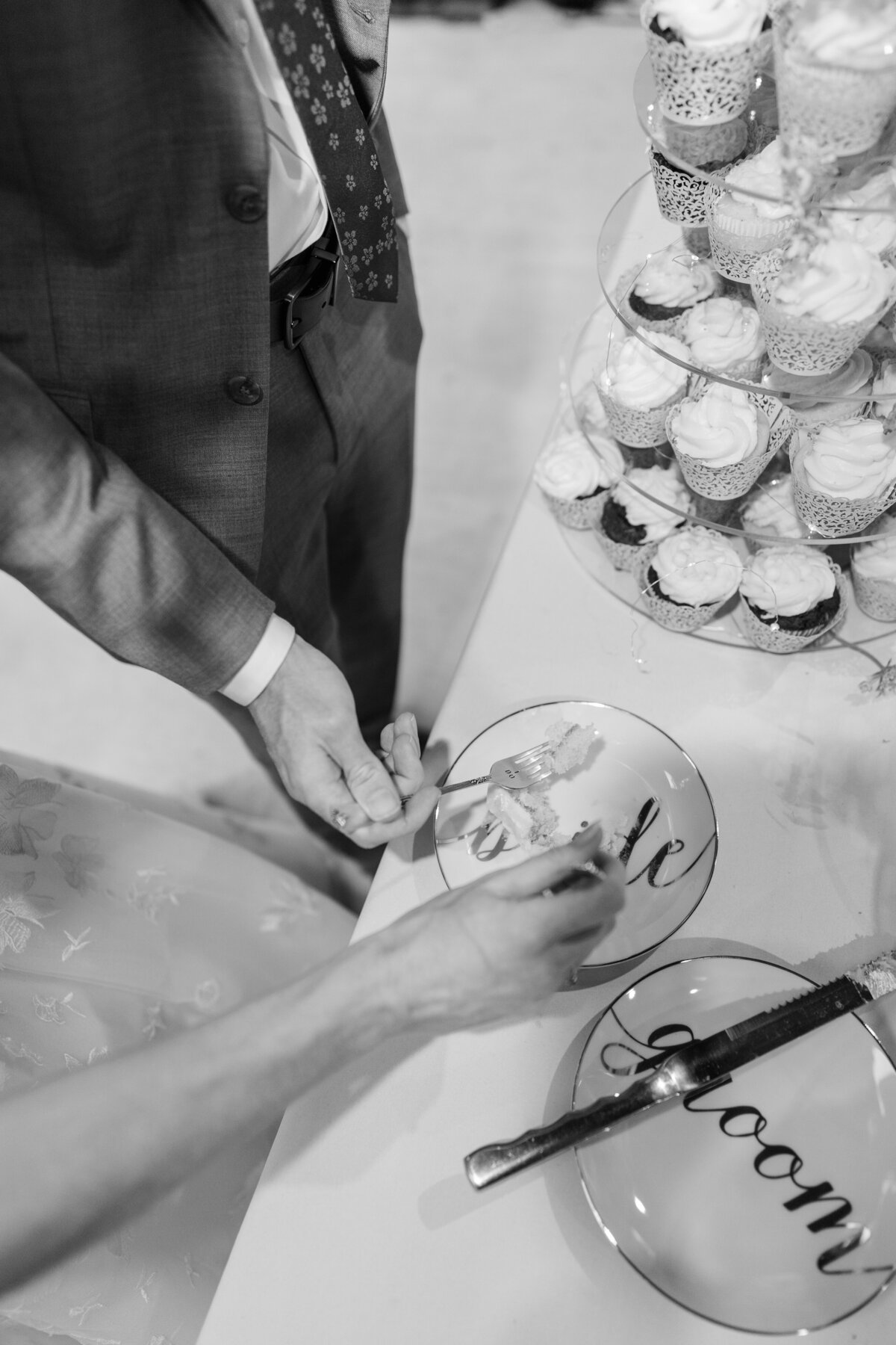 25033_4434_bw
