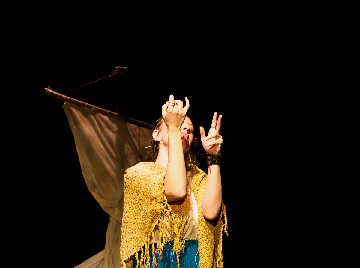 MATTEA Idée originale, interprétation Alexandra Lacour : texte Laura Léoni : mise en scène Sébastien Bonnabel : concept musical et sonore Alexandra Lacour, Ulysse Chaffin_4080028-Enhanced-NR