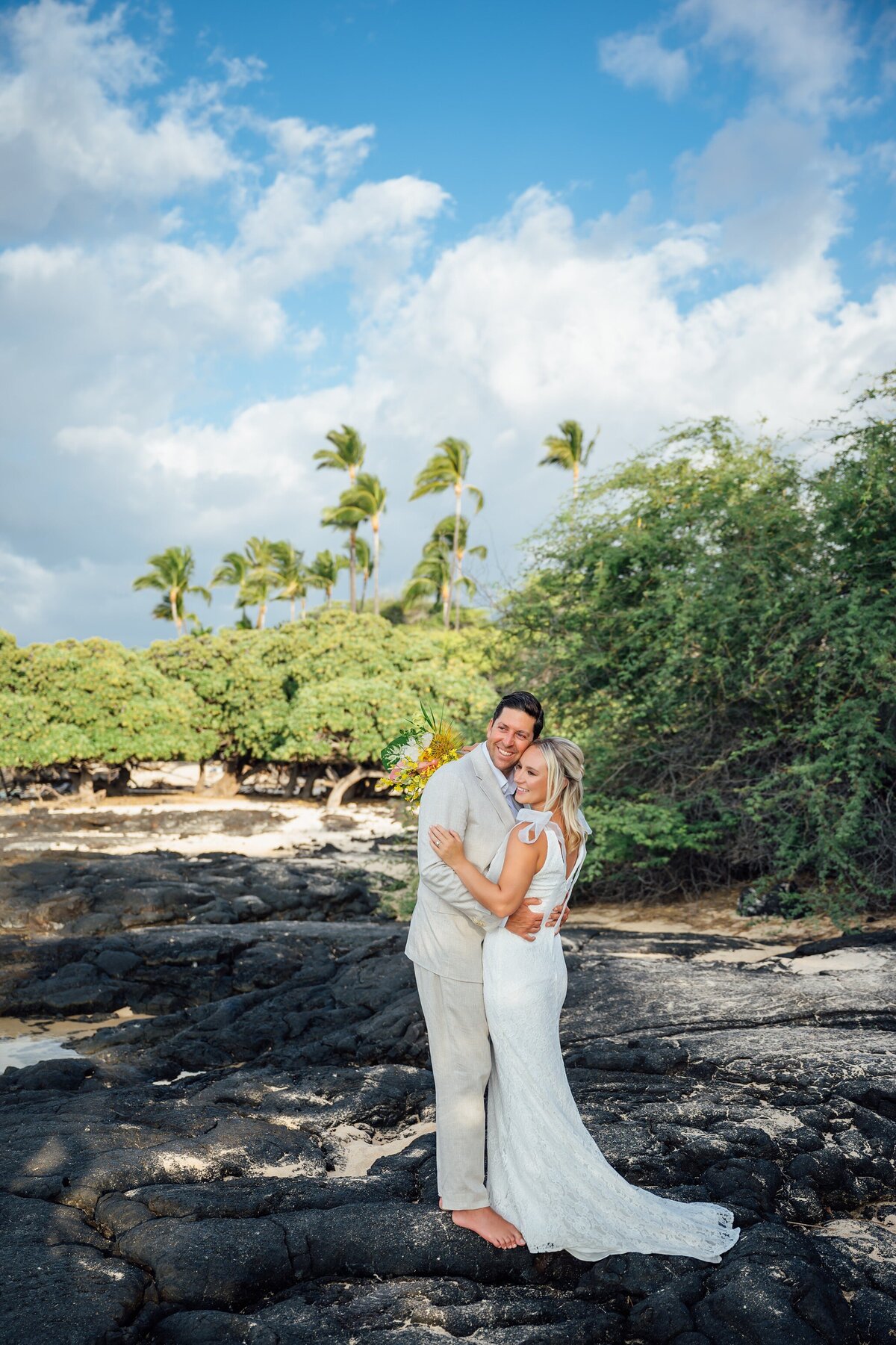 mahaiula-beach-elopement_0018