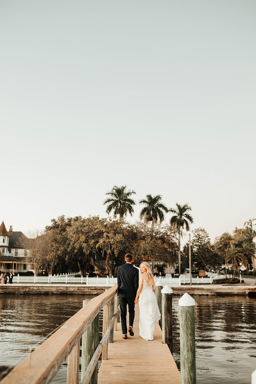 ashley-izquierdo-palmetto-bed-and-breakfast-florida-elopement-chantilly-chic-celebrations-16