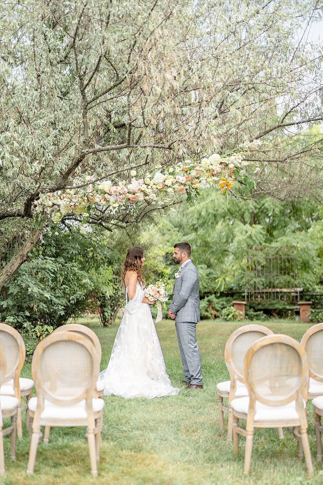Kurtz Orchards Wedding by Dylan & Sandra Photography -6 (1)