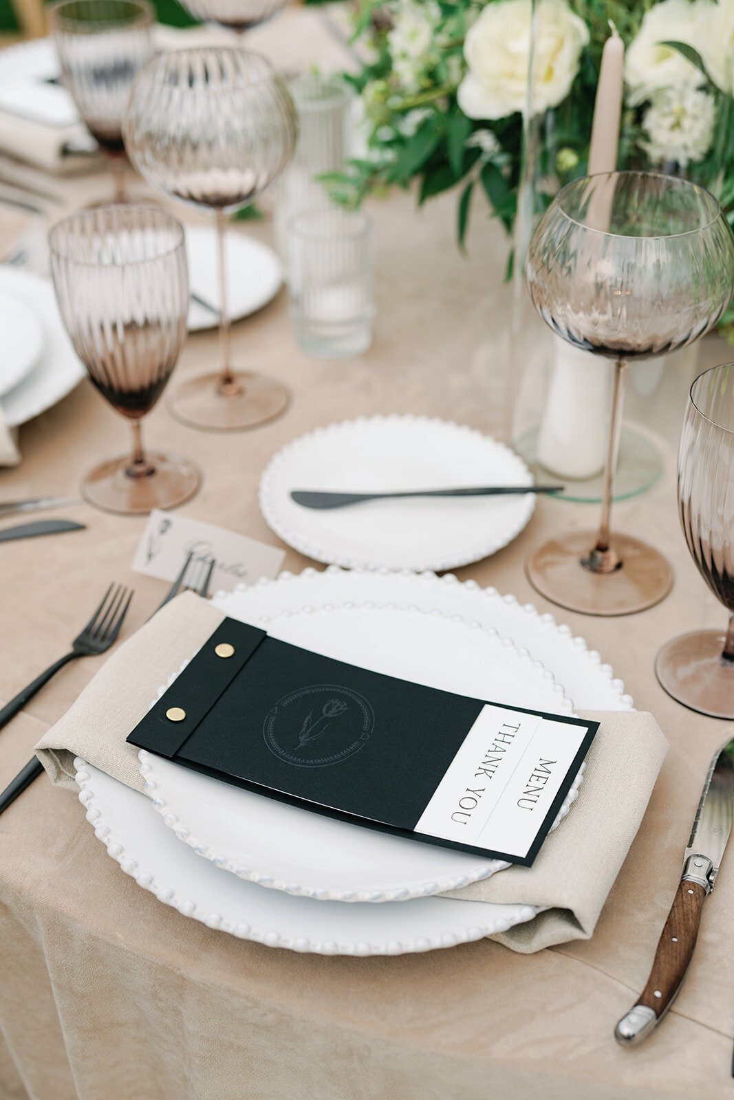 elevated_neutral_tones_governor_thomas_bennett_house_charleston_destination_wedding_photographer_wedding_Kailee_DiMeglio_Photography-680
