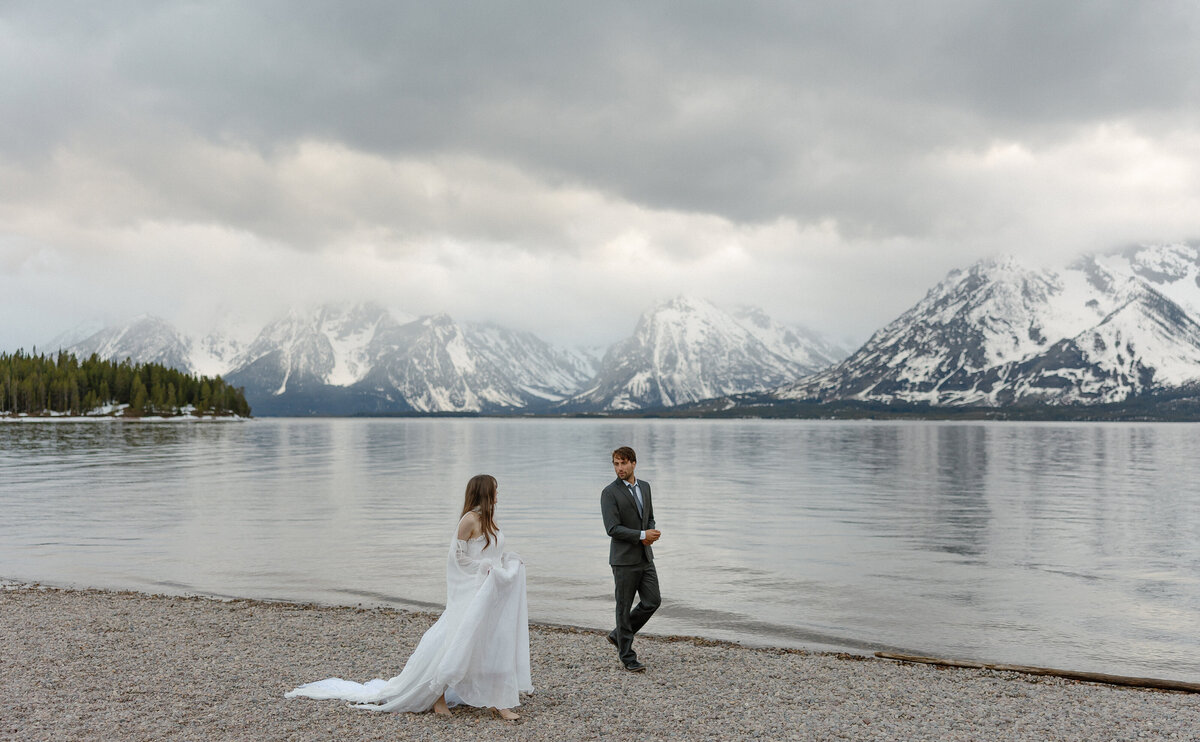 tori+xander-colter-bay-wyoming-elopement