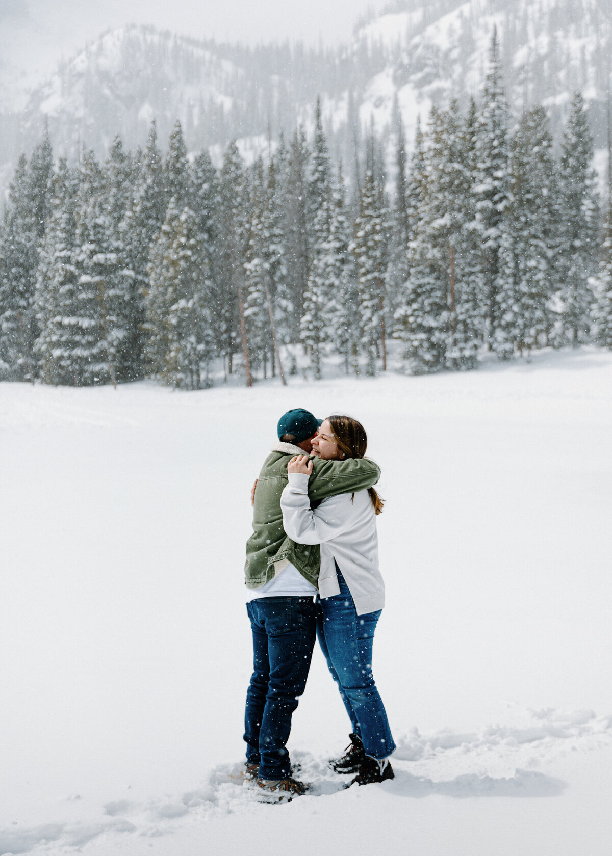 Ashlynn Shelby Photography_Rock Mountain National Park Engagement Shoot_ Dream Lake Engagement Shoot