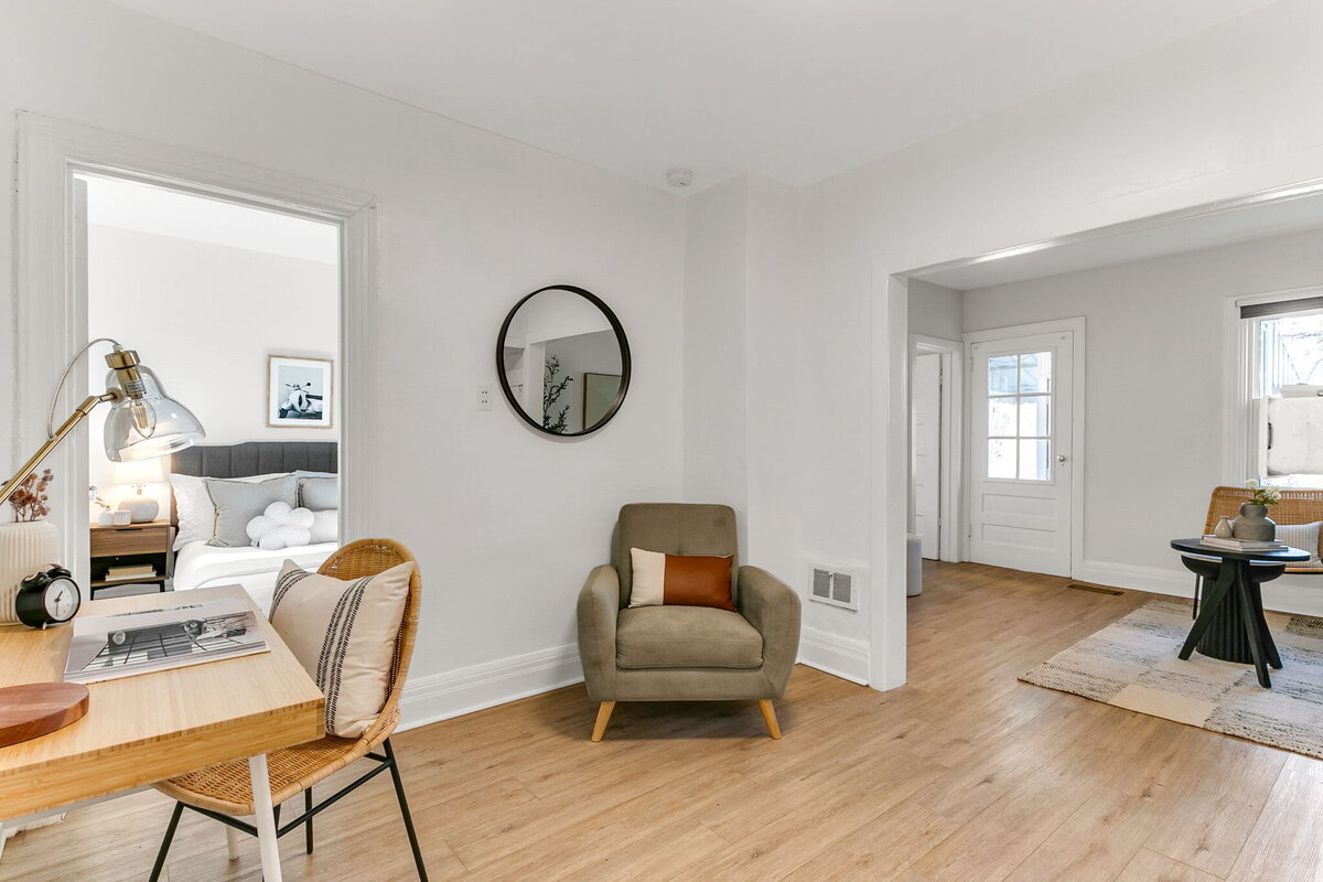 14-web-or-mls-8_007_Living Room