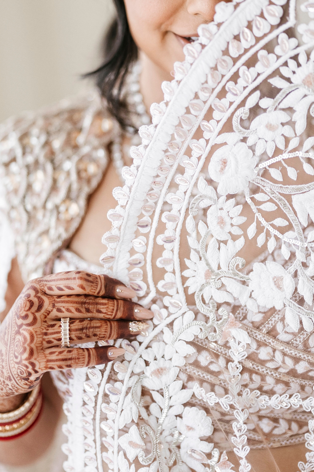 indian-bride-manish-malhotra-white-lehenga-cape-mehndi-wedding