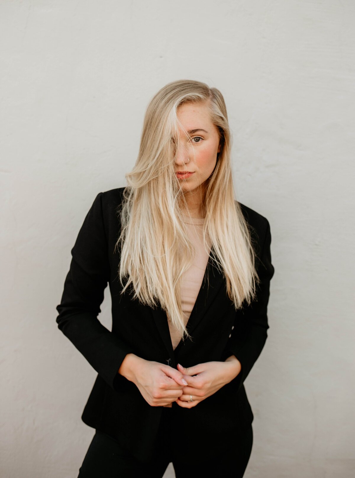 joanna-nix-walkup-Y1A62B_Uzgo-unsplash