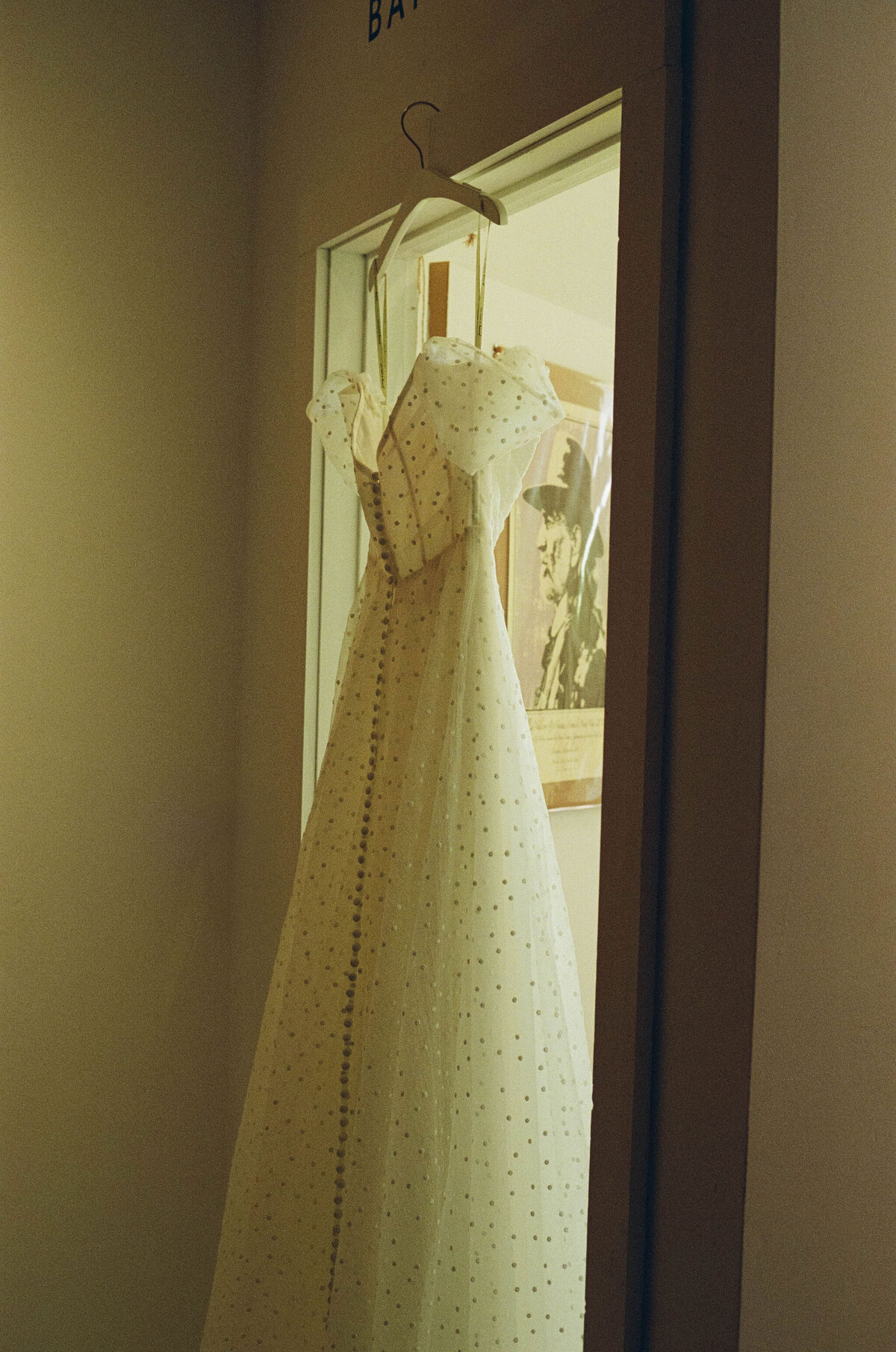 Brooke&PerronWeddingPhotos_GettingReady_AustinWeddingPhotographer_HereafterFilms-20