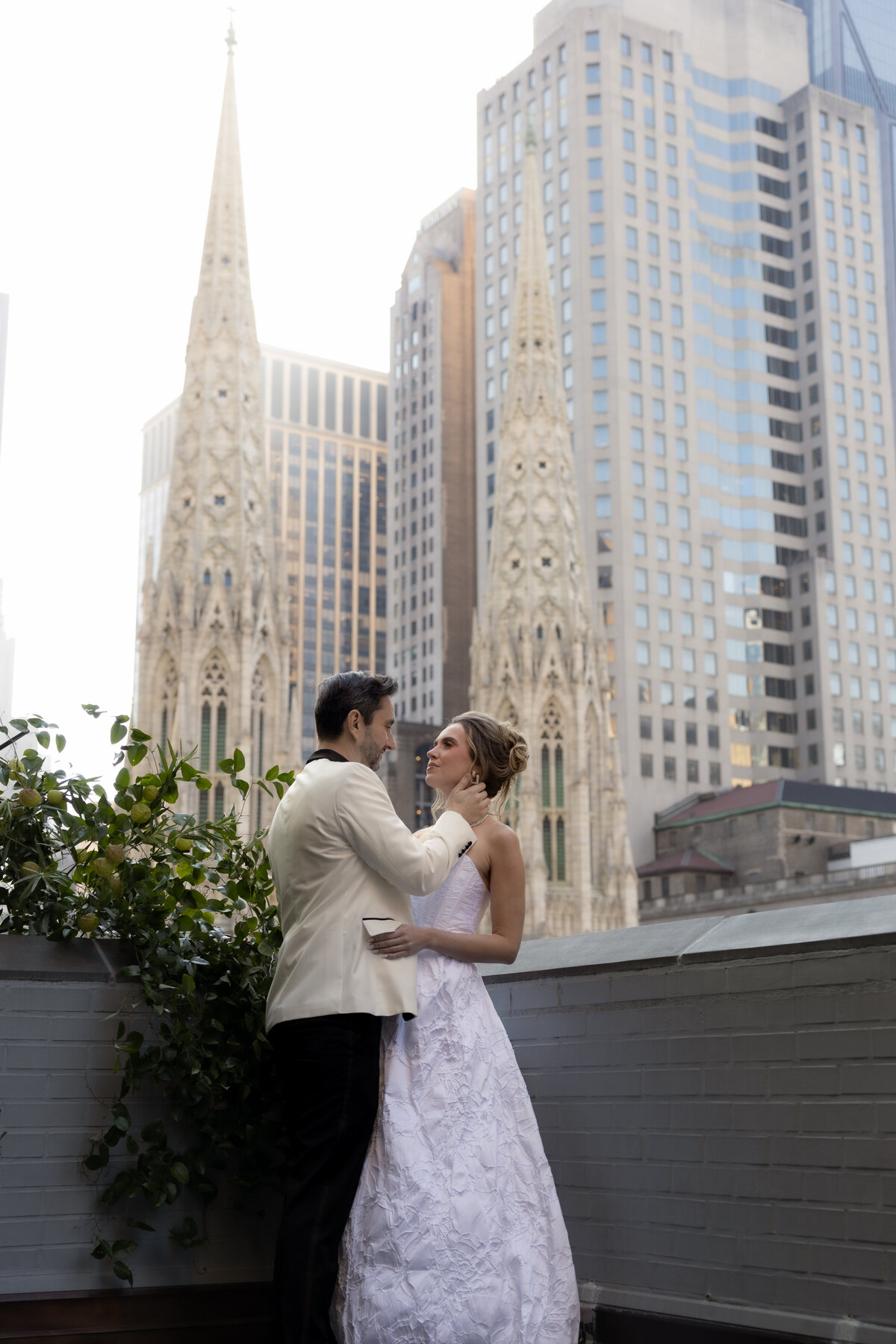 terrace-nyc-wedding-elegant-couple-88