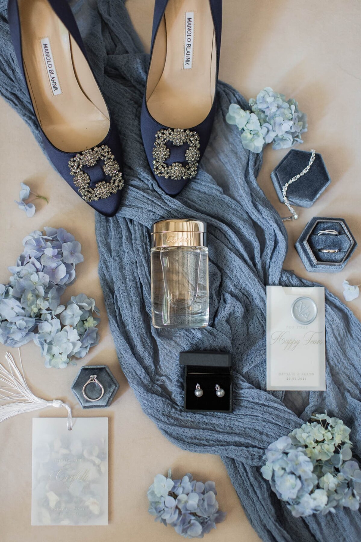blue-wedding-details