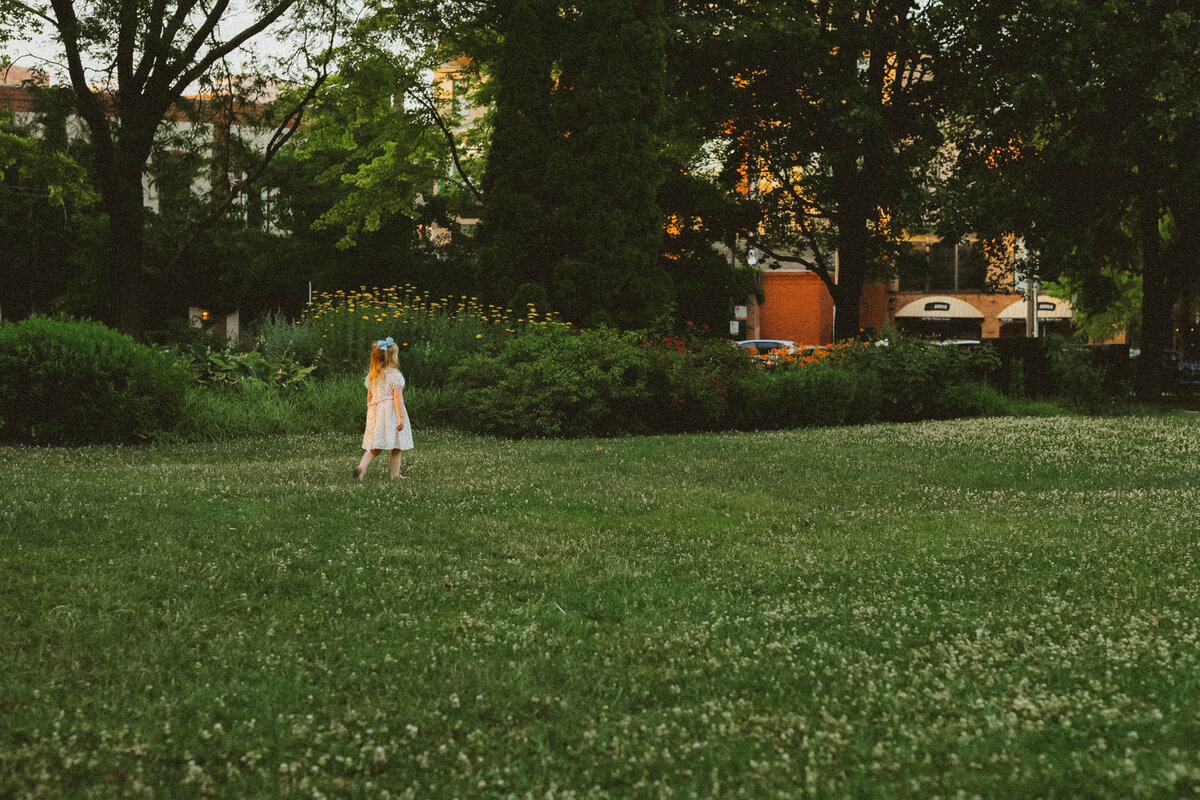 storytelling-family-photography-chicago-emerald-city-gardens00033
