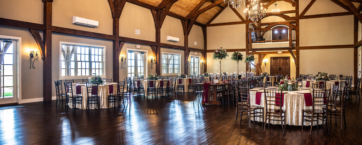 The English Barn | Kansas City Wedding & Event Venue