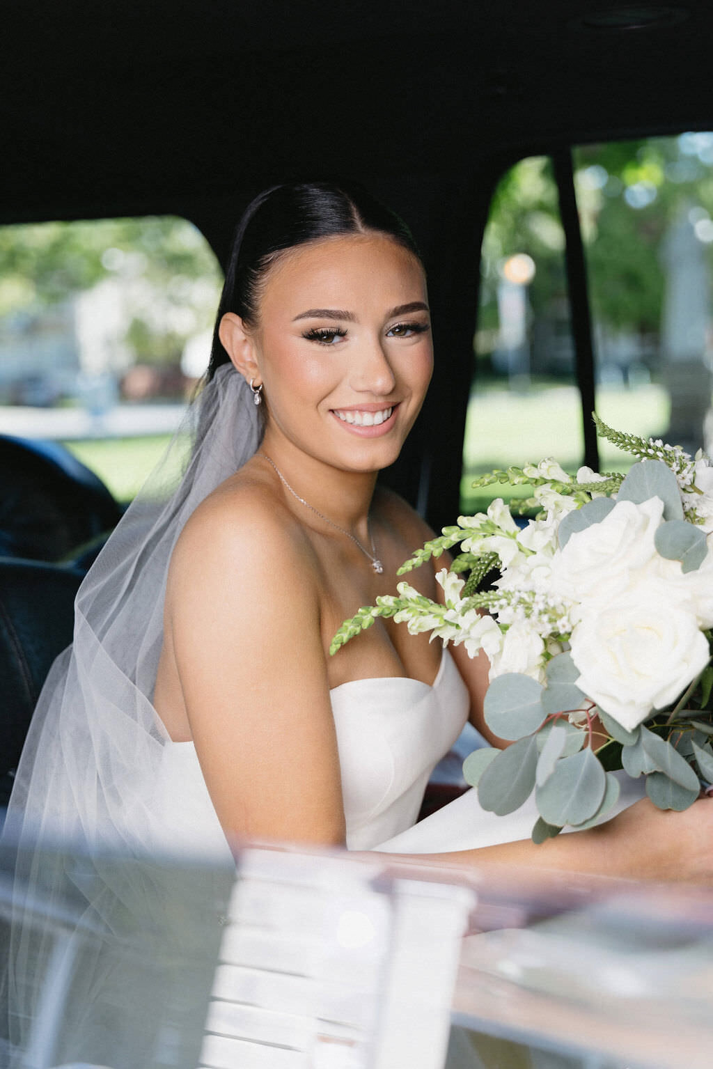 Beautiful bride portrait arriving at the church | Montreal wedding photographer